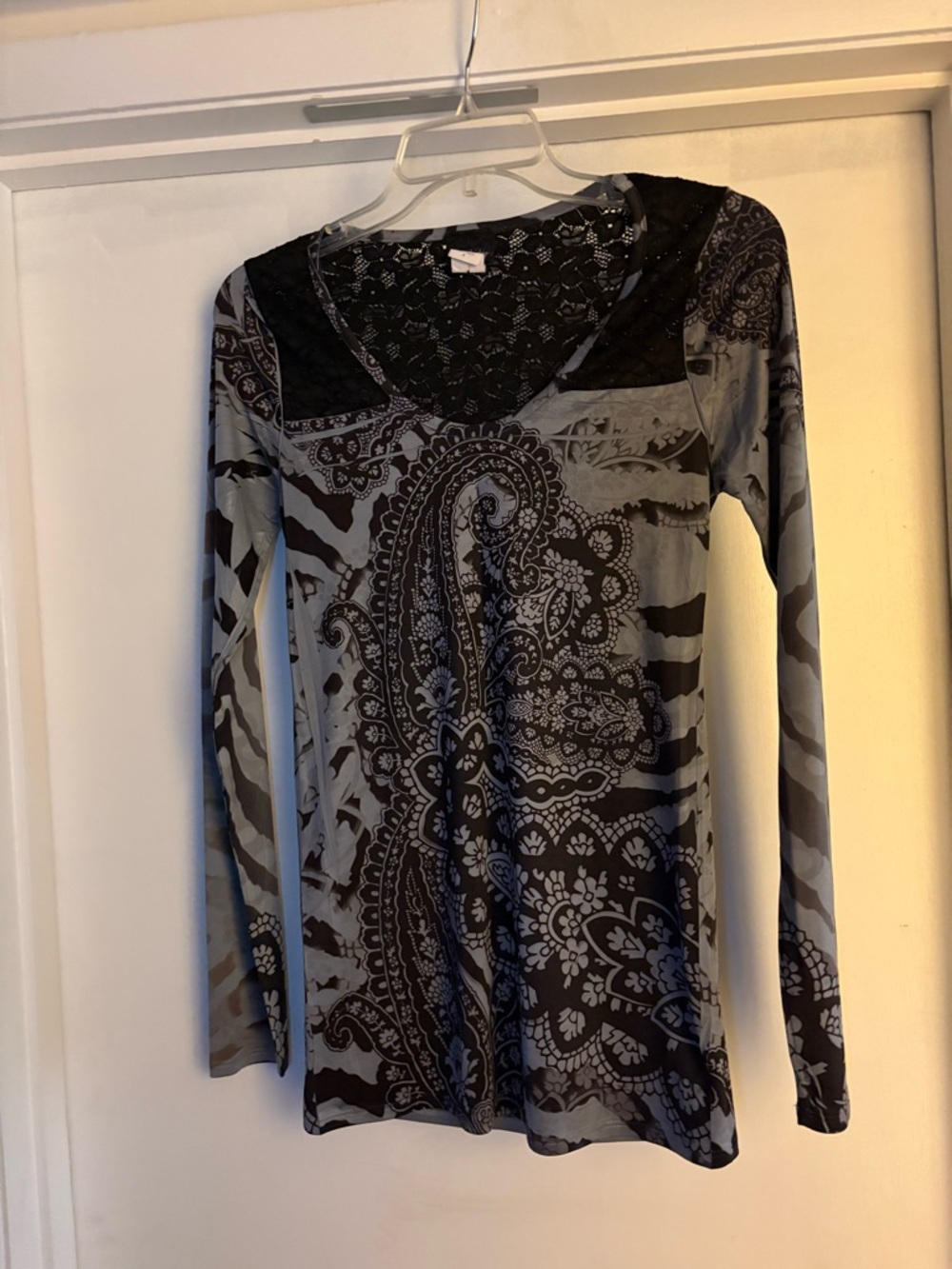 Bundle of 3 Long Sleeve V-Neck Tops - Navy, Teal and Gray - Picture 10 of 13